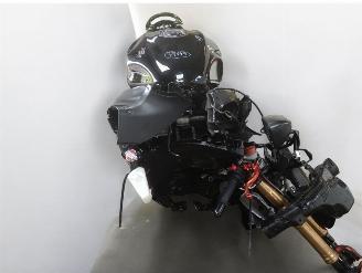 krockskadad bil motor Suzuki GSX 1300 R 2011/9