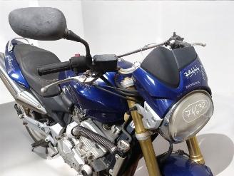 Honda CB 600 HORNET picture 3