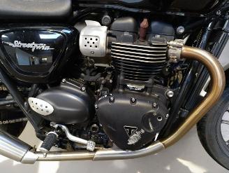Triumph  STREET TWIN picture 9