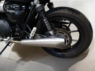 Triumph  STREET TWIN picture 12