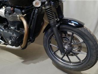 Triumph  STREET TWIN picture 22