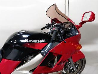 Kawasaki ZZ - R 600  picture 16