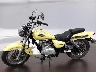 Suzuki Marauder 125  picture 3