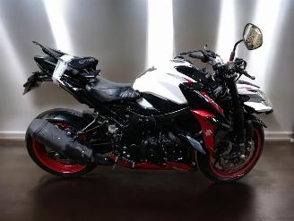 krockskadad bil motor Suzuki GSX 750  2019/12