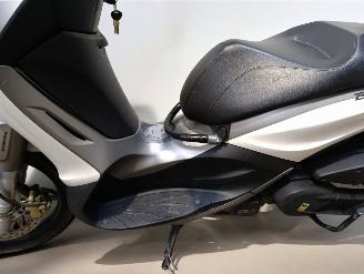 Piaggio  BEVERLY picture 14