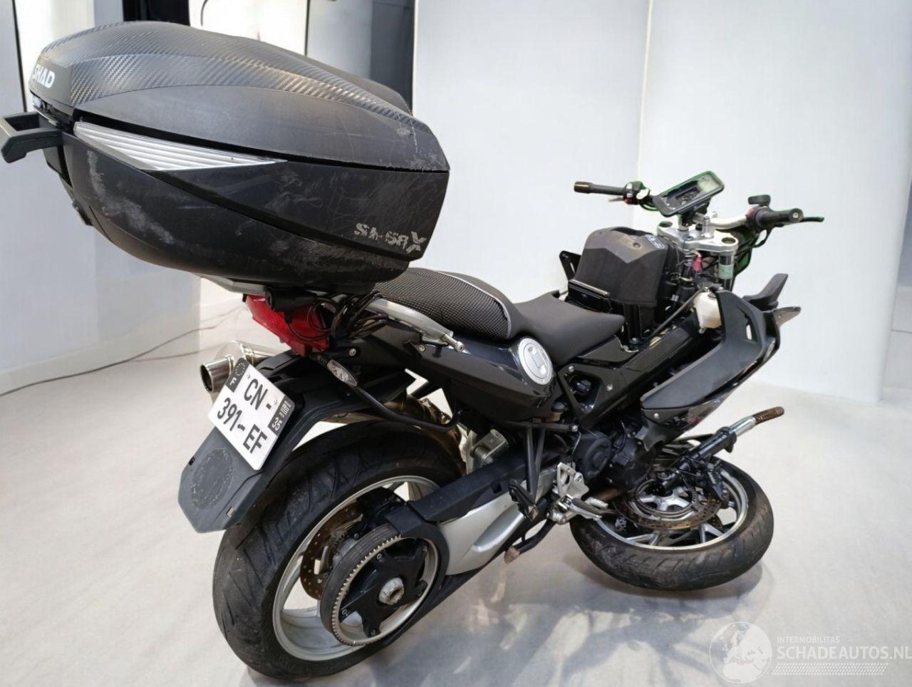 BMW F 800 GT