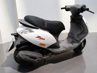 Piaggio  ZIP picture 7