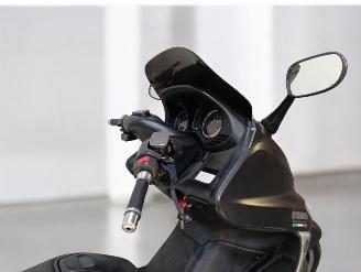 Yamaha  T MAX ABS picture 16