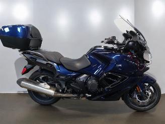 škoda motocykly Triumph Trophy 1200 SE 2013/9