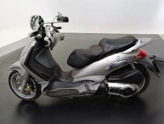 Piaggio  BEVERLY picture 13