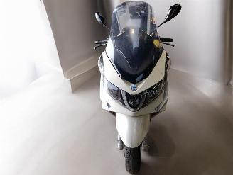 Yamaha  X10 picture 21