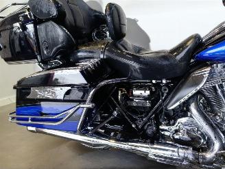 Harley-Davidson Electra Glide ULTRA CLASSIC picture 9