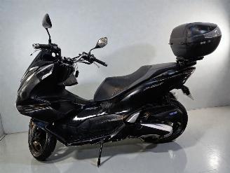 Honda  PCX picture 3
