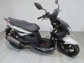 Kymco  SUPER 8 picture 1