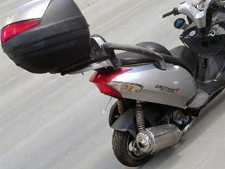 Kymco  GRAND DINK picture 6