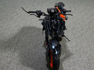 KTM 990 Super Duke  picture 22