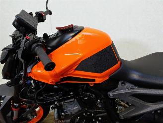 KTM 990 Super Duke  picture 14
