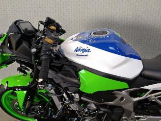 Kawasaki ZXR 400  picture 13