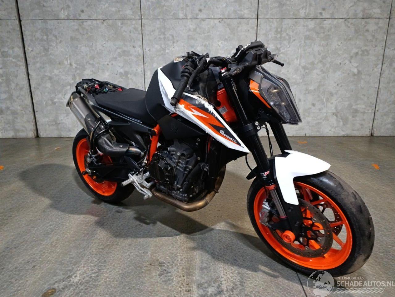 KTM  DUKE