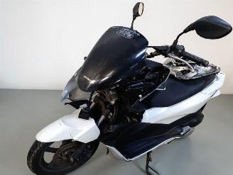 Honda  PCX picture 5