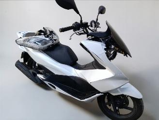 Vaurioauto  passenger cars Honda  PCX 2017/2