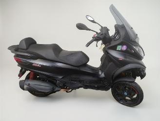 krockskadad bil bromfiets Piaggio  MP3 2020/1