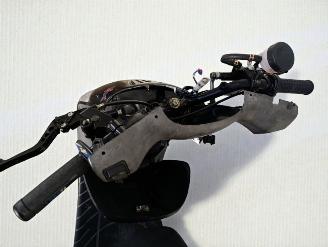 Piaggio  ZIP picture 2