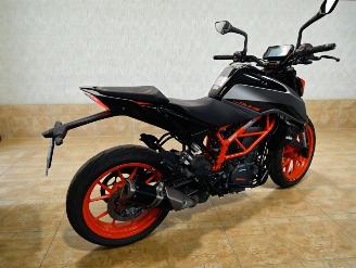 KTM 390 Duke  picture 15