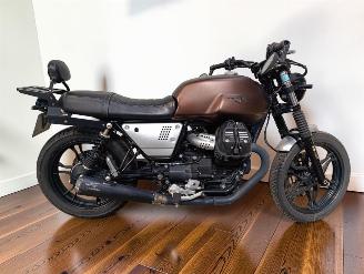 krockskadad bil auto Moto Guzzi V 7 STONE 2019/5