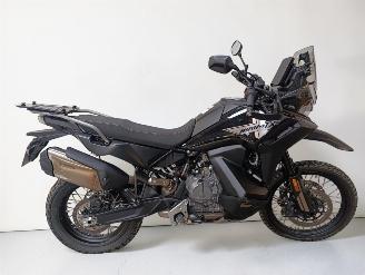 krockskadad bil auto CFMoto  MT 2026/3