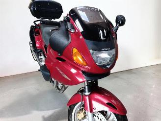 Honda NT 650  picture 18