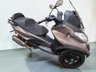damaged scooters Piaggio  MP3 2022/2