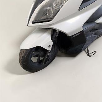 Kymco  DINK STREET picture 5