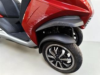 Peugeot  METROPOLIS picture 17