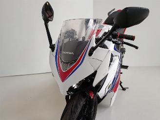 Honda CBR 500 R  picture 12