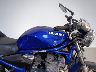 Suzuki Bandit 600  picture 8