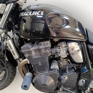 Suzuki GSX 750 INAZUMA picture 6
