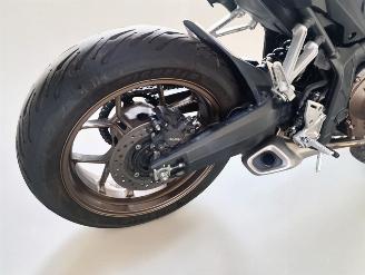 Honda CB 650 R picture 19