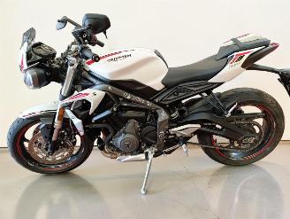Triumph Street Triple  picture 3