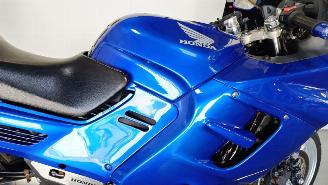 Honda CBR 1000 F picture 4