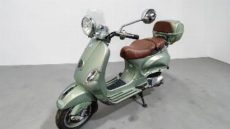 Piaggio  LXV VESPA picture 3