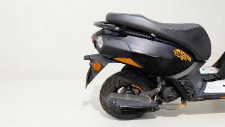 Peugeot  STREET ZONE picture 5