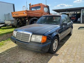 ojeté vozy osobní automobily Mercedes E-klasse 230 *Klima* 1991/4
