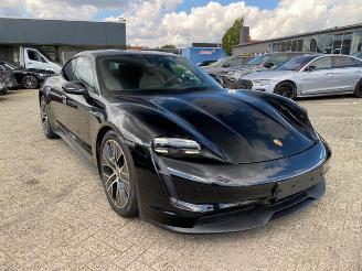 krockskadad bil auto Porsche Taycan * NAV - BOSE - KAM * 2022/1