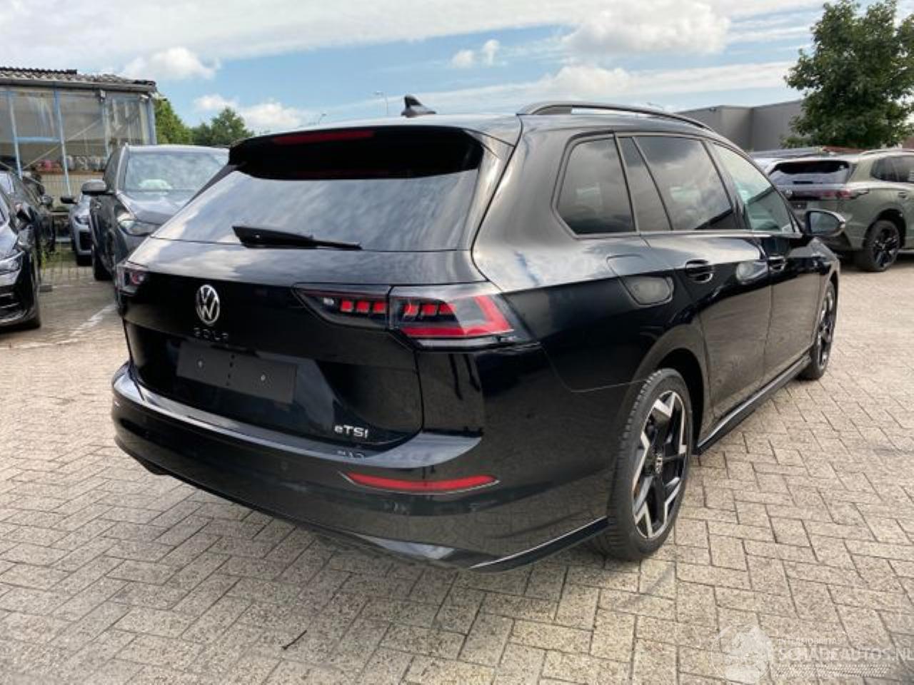 Volkswagen Golf Variant 1.5 eTSI DSG R-Line *NAVI - MATRIX*