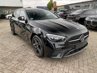 Mercedes E-klasse 300d T AMG Lin *PANO - AHK - KAM - LD* picture 5