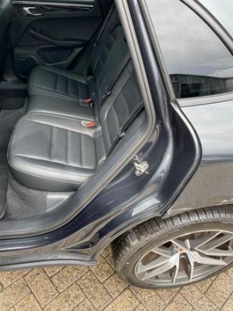 Porsche Macan S *CHRONO - PANO - BOSE - LUFTFEDER* picture 17