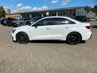 Audi A3 Limousine 30 TFSI S line *PANO - NAVI - KAM* picture 3
