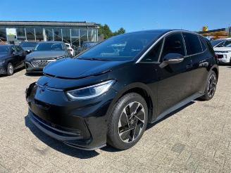 Damaged car Volkswagen ID.3 Pro Performance Business 2025/3