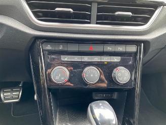 Volkswagen T-Roc 1.5 TSI DSG R-Line * LED - NAV * picture 21